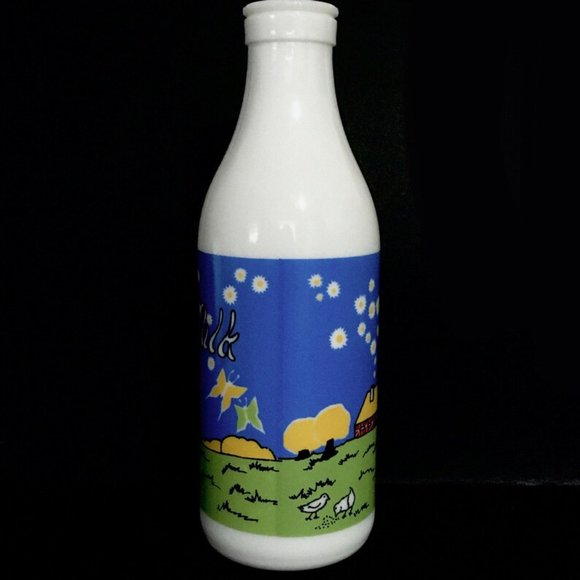 Vintage 1960s Carlton Glass Farmhouse Cow with a Bonnet Milk Glass Bottle 10.5" - Picture 4 of 9